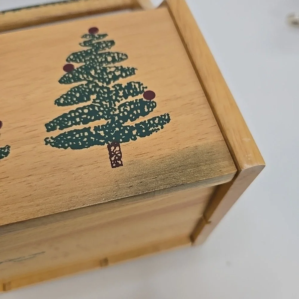 Furio Christmas Sponge Tree Wood Utensil Caddy Holder‎ 1998 Holiday Dinner Party